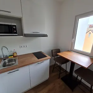 Lenau Lägenhetshotell